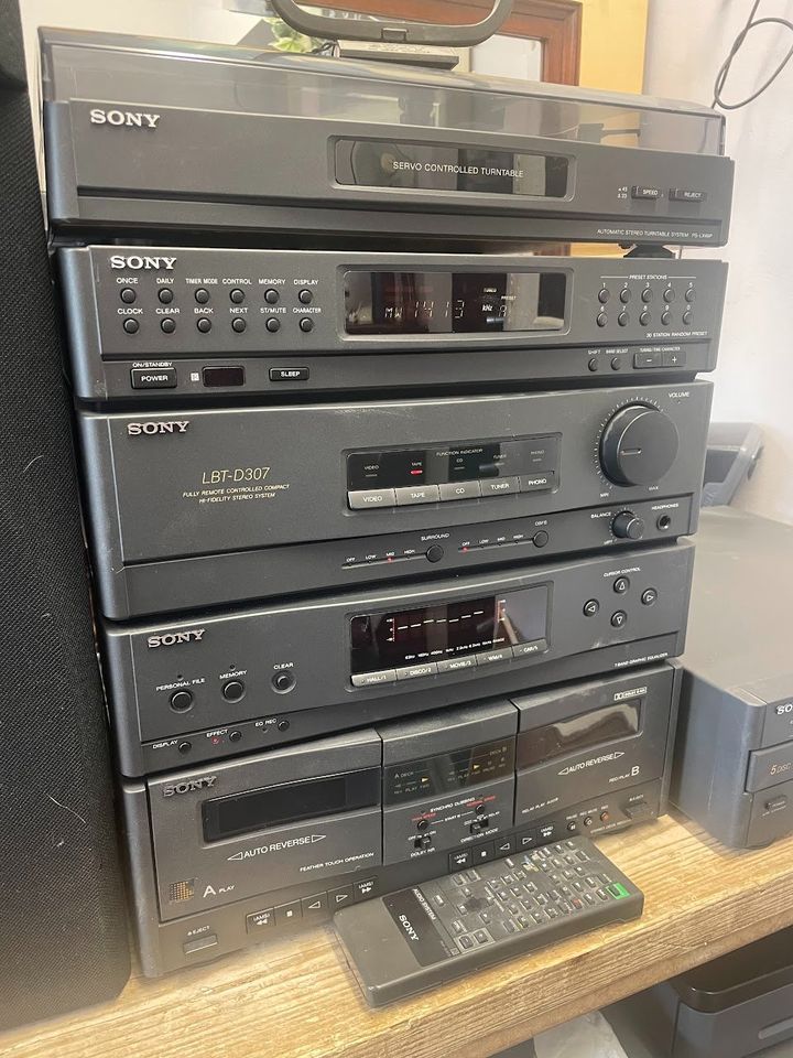 Sony LBT-D307 HIFI System In Great Condition with Remote