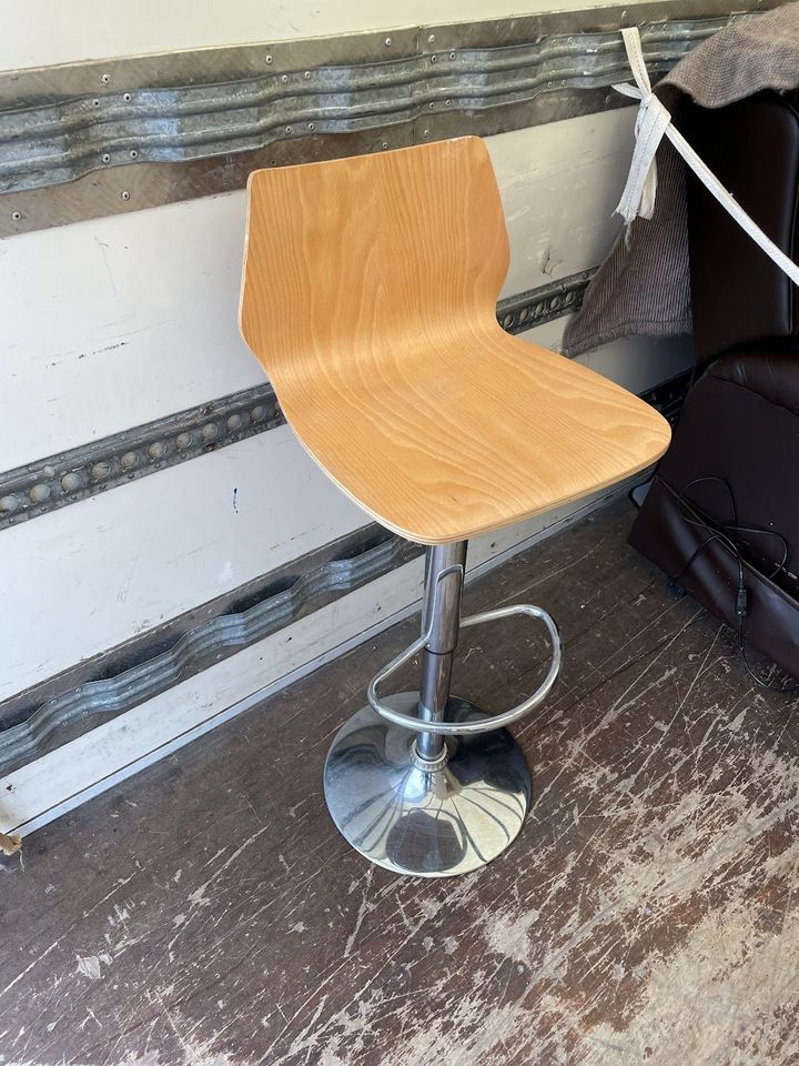 Wood/Chrome Gas Lift Bar Stool